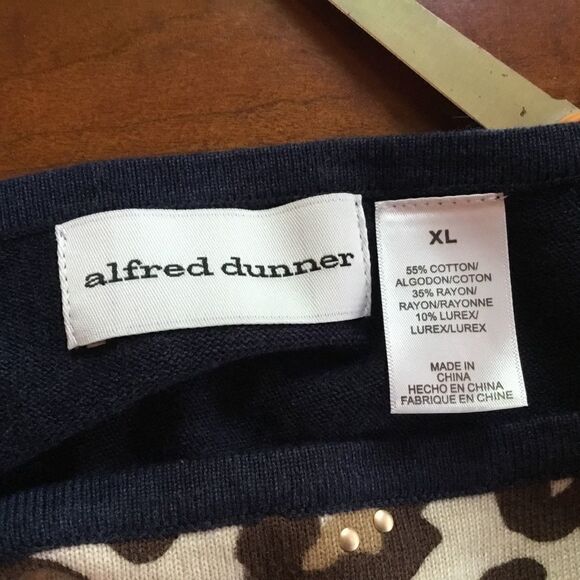 SALE NWOT Alfred Dunner Brand Women’s XL Navy & Animal Print Top - Picture 7 of 7